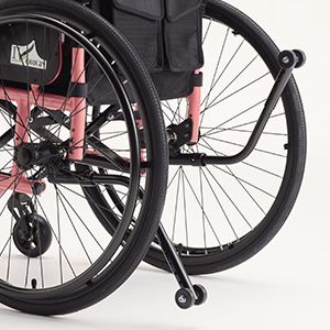 格納式転倒防止装置